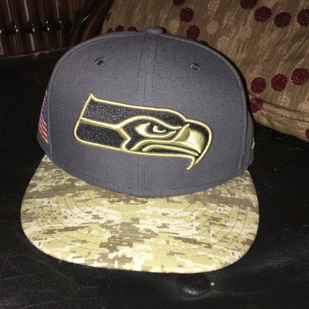 Seahawks Fitted Cap - “Salute to Service 2016” NWT